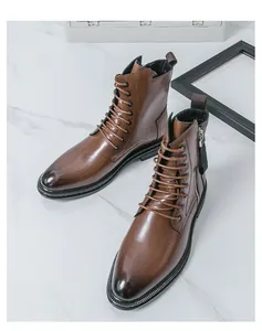 Gros plan détaillé de bottines pour hommes en cuir marron avec texture veinée