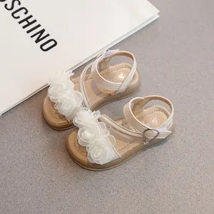 Sandales élégantes beiges pour filles avec fleurs en organza blanc et strass