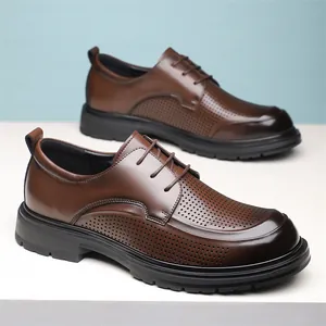 Men's brown breathable perforated leather business casual dress shoes with thick soles