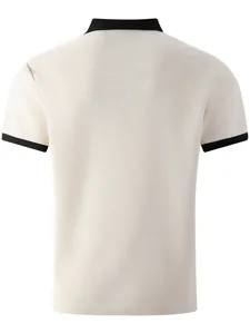 Achteraanzicht van heren beige getextureerd gebreid poloshirt met zwarte contrastkraag