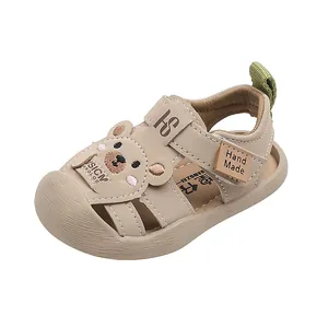 Niedliche Cartoon-Bär Kleinkind Sandalen mit weicher Anti-Kollisions-Sohle Unisex