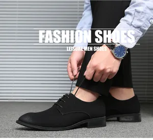 Eleganti scarpe da lavoro in pelle scamosciata nera da uomo con punta a punta e lacci