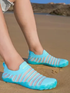 Light blue breathable striped water shoes for beach swimming and outdoor activities