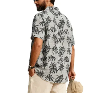 Vue arrière d'une chemise hawaïenne pour homme avec imprimé palmier sur lin gris