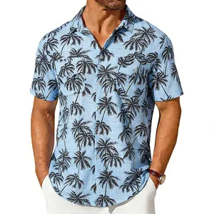 Vue détaillée d'une chemise hawaïenne bleu clair pour homme à motifs palmiers
