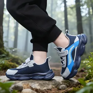 Ademende mesh sportschoenen voor jongens met klittenband en antislip zachte zolen