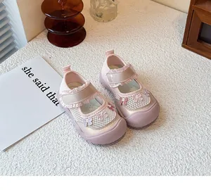 Elegante rosa Mesh-Sneaker für Kleinkinder mit süßer Schmetterlingsstickerei und weicher Sohle