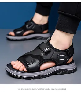 Seitenansicht der atmungsaktiven Herren-Outdoor-Sandalen mit Mesh-Textur in Schwarz.