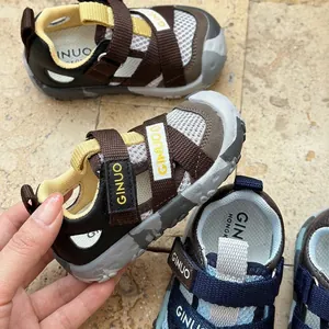 Breathable closed-toe children's sports sandals for summer beach and outdoor walking