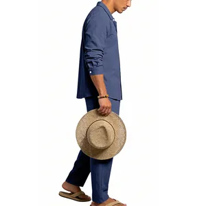 Seitenansicht eines marineblauen Leinen-Freizeitsets für Herren mit Hemd und langer Hose.