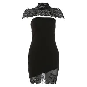 Elegantes schwarzes zweiteiliges Set mit Spitzen-Schal und trägerlosem Bodycon-Minikleid