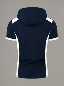 Rückansicht eines marineblauen Slim-Fit Kapuzen-T-Shirts mit weißen Kontraststreifen.