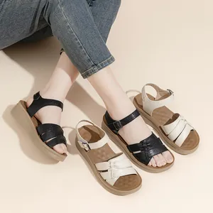 Elegantes sandalias de verano para mujer con suelas suaves antideslizanti en negro y beige