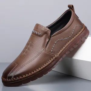 Herren Kopfschicht-Rindsleder Slipper Slipper Lässige Business-Schuhe Atmungsaktiv Weiche Sohle Flache Schuhe Für Büro Täglicher Komfort
