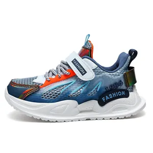 Zapatillas de correr de malla transpirable para niños con velcro en azul y naranja
