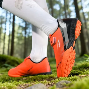 Chaussures de football orange vif TF pour enfants et adultes avec fermeture velcro