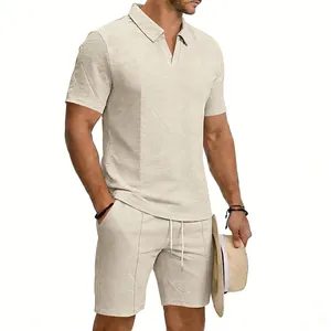 Ensemble homme d'été en maille gaufrée avec polo à col en V et short à cordon de serrage.
