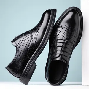 Zapatos de vestir negros perforados para hombre con cordones para el verano formal
