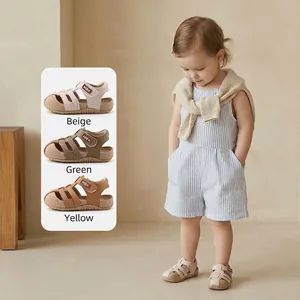 Kleinkind Outdoor Sandalen mit weicher Sohle, hohlem Design und Farbauswahl.
