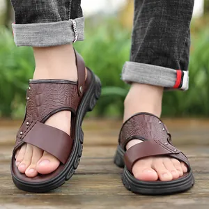 Men's fashion casual beach sandals with crocodile texture and thick sole
