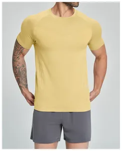 Men's seamless quick-dry sports t-shirt with breathable texture and slim fit design
