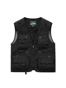 Men's quick-dry mesh fishing vest with multi-pocket design for outdoor photography
