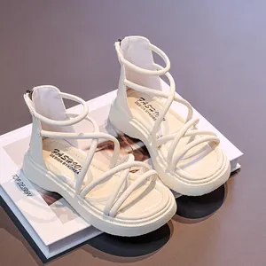 Eleganti sandali romani alti stile fata per bambine con suola morbida e cinturini crema