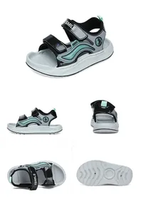 Dettagli multi-angolo di sandali sportivi per bambini con design traspirante e velcro.