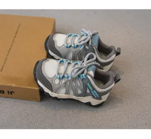 Breathable children's hiking shoes with non-slip sole for outdoor outdoor sports