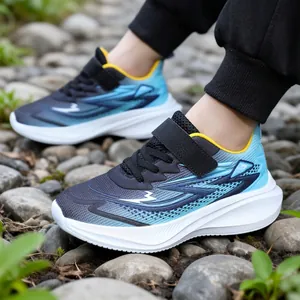 Leichte Laufschuhe für Jungen mit blauem Farbverlauf und dicker Dämpfungssohle