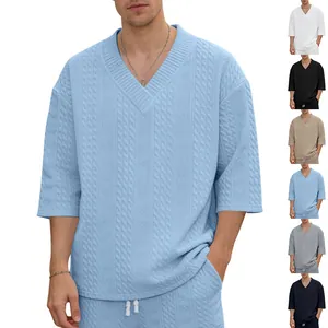 Herren Sommer Strick-Set mit V-Ausschnitt in Hellblau, verschiedene Farben verfügbar.