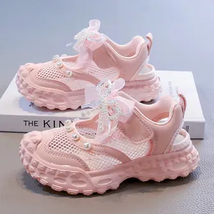 Fashionable pink mesh princess sandals for girls featuring pearls and glittery bows