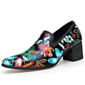 Mocassins à talons hauts pour hommes avec broderie florale et design à bout pointu