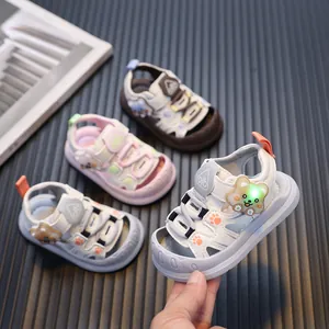 Toddler Cartoon Bear LED Light Up Sandals Synthetic Leather Soft Sole Baby Walking Shoes Summer Outdoor Beach Sandals For Boys Girls