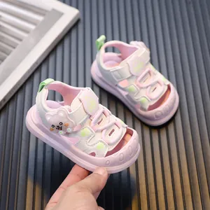 Cute cartoon light-up baby sandals with soft soles for toddlers aged 1-3 years old