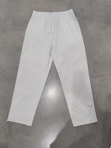 Hellgraue Herren-Freizeithose mit geradem Bein und einem elastischen Kordelzugbund