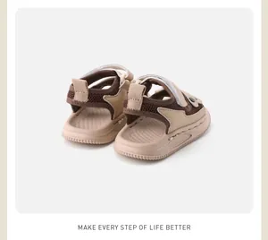Vue arrière détaillée de sandales pour bébé avec mesh respirant et sangles Velcro