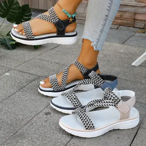 Damen Sommer Neue Flache Sandalen Kreuz Geflochtene Riemen Lässige Strandschuhe Leichte Bequeme Plateausandalen