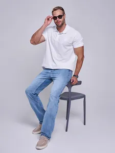 Men's loose straight-leg denim jeans in light blue summer wash style