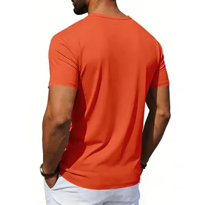 Vista posteriore della maglietta jersey arancione da uomo in tessuto ad asciugatura rapida
