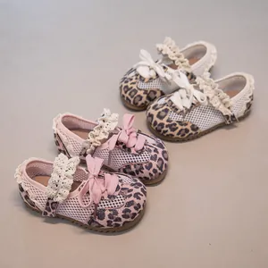 Atmungsaktive Mesh-Lauflernschuhe für Mädchen mit Leopardenmuster in Pink und Creme-Optionen