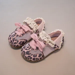 Leopard-Mesh-Laufschuhe für Mädchen mit rosa Spitze und Schleifenverzierung