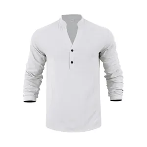 Vorderansicht des weißen Langarm-Leinen-Henley-Shirts für Herren mit V-Ausschnitt