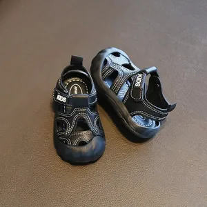Sandales noires fermées pour bébés garçons avec semelles souples et antidérapantes