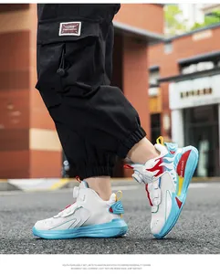Scarpe da basket traspiranti per bambini con fibbia rotante e vivace motivo a fiamma