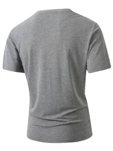 Vue arrière d'un t-shirt à manches courtes en coton et lin gris respirant