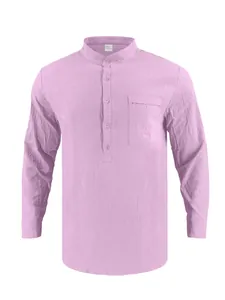 Vista frontale maglia Henley da uomo in lino rosa con maniche lunghe e tasca