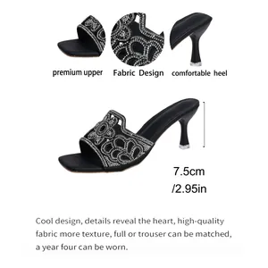 Détails des sandales noires à talons hauts avec bride en strass et talon de 7,5 cm