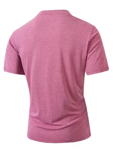 Vue arrière d'un t-shirt à manches courtes pour homme rose chiné respirant avec col rond