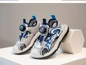 Durable boys closed-toe summer sports sandals featuring a convenient rotary buckle